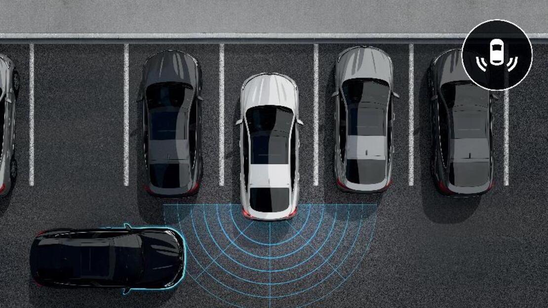 Система за сигнализиране при движение на автомобили в задната част на автомобила при маневриране