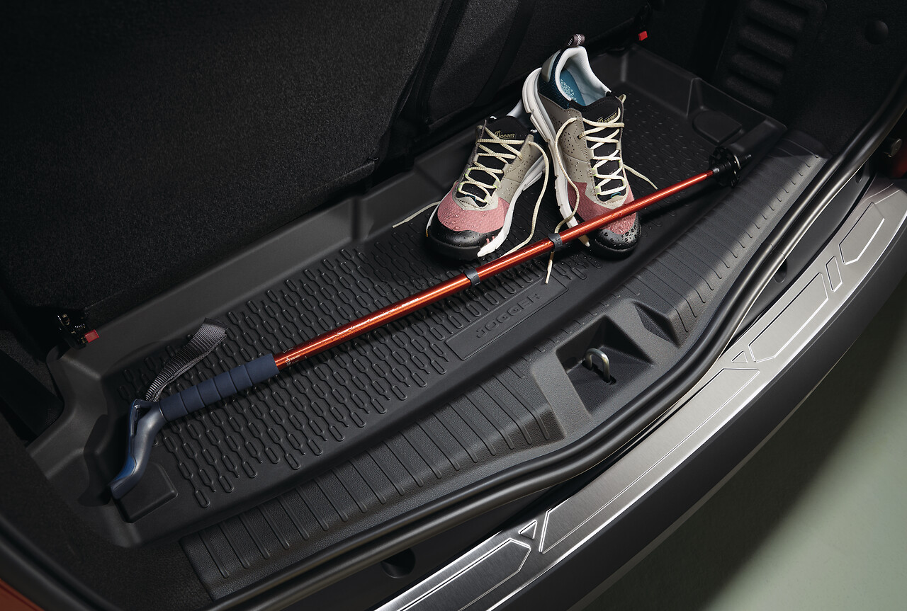 jogger stainless steel luggage compartment sill